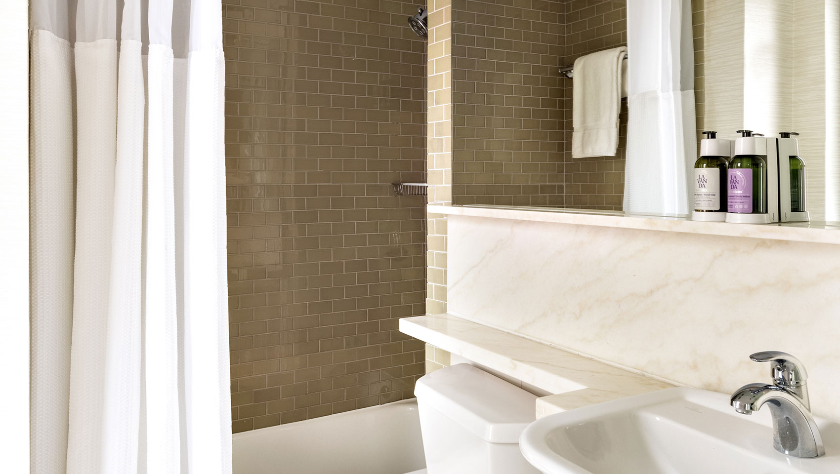 Guestroom Bathroom