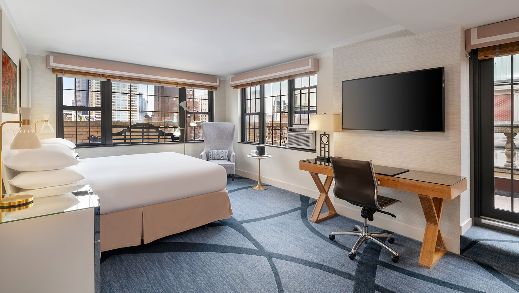 70 Park King Premiere Room